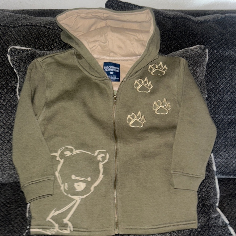 $5 Big Country Outfitters Green Kids Hoodie with Bear Print new 3T